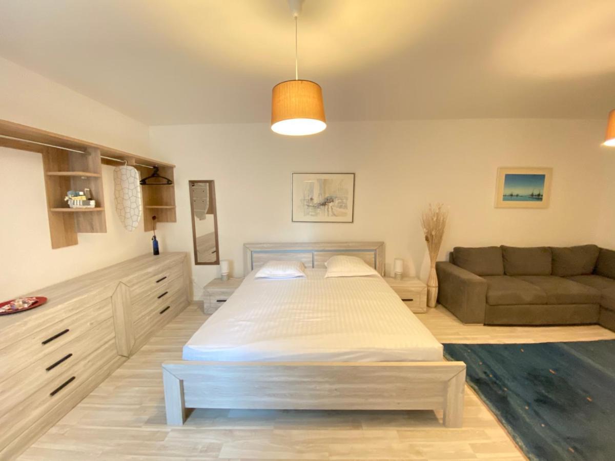 B&B Guest House Du Lac モントルー エクステリア 写真